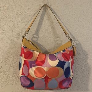 😊Coach Signature shoulder bag